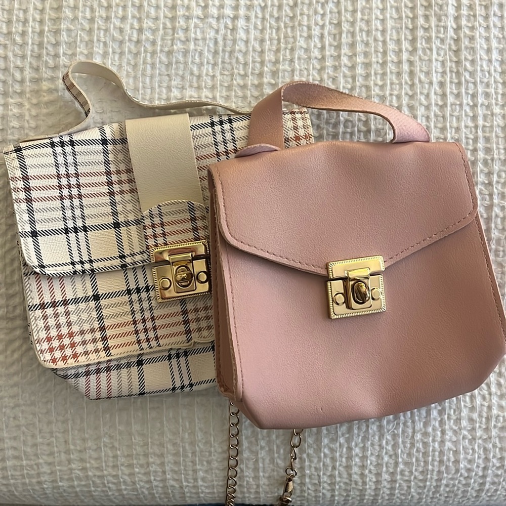 2 matching mini purse for outings👛